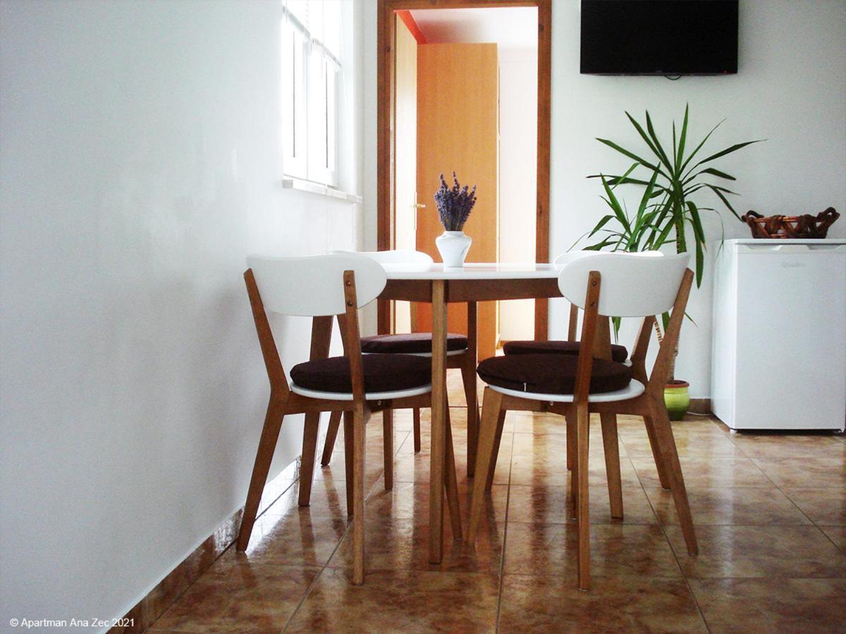 Apartments Zec Brzac Luaran gambar