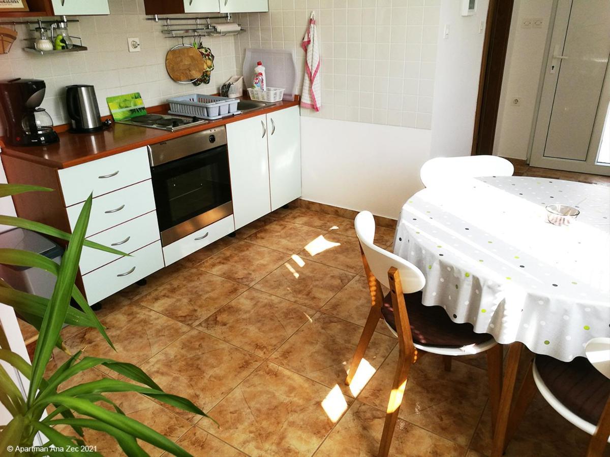 Apartments Zec Brzac Luaran gambar