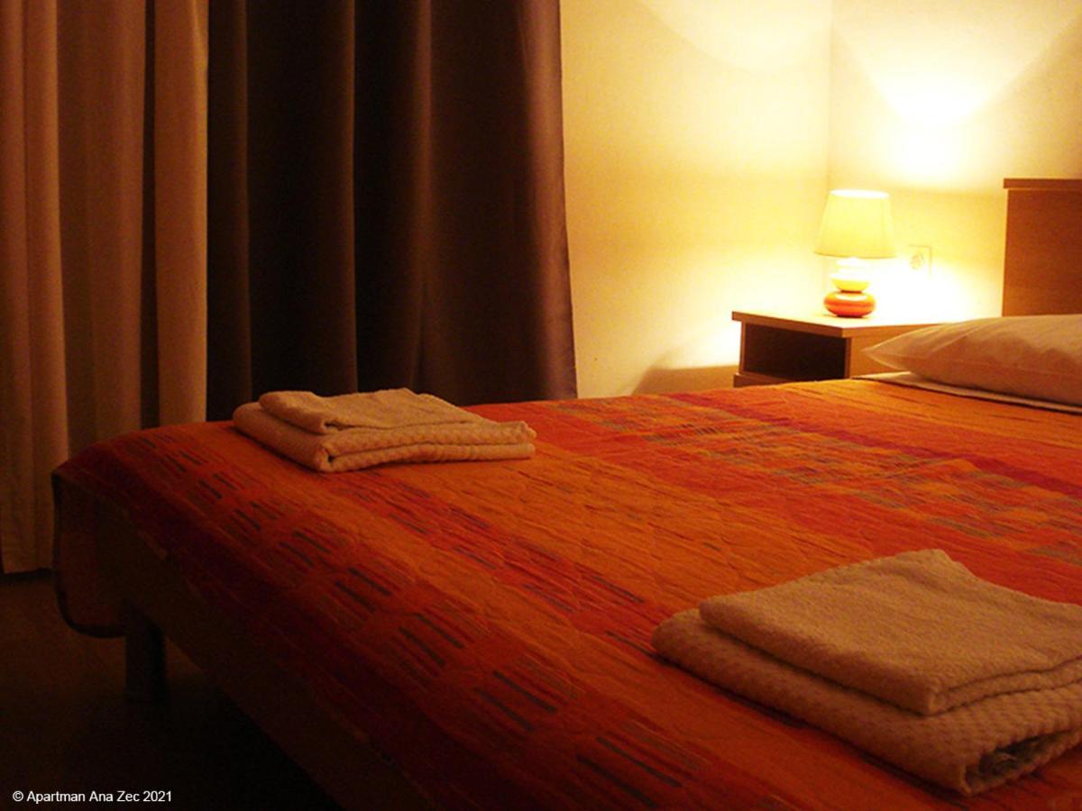Apartments Zec Brzac Luaran gambar